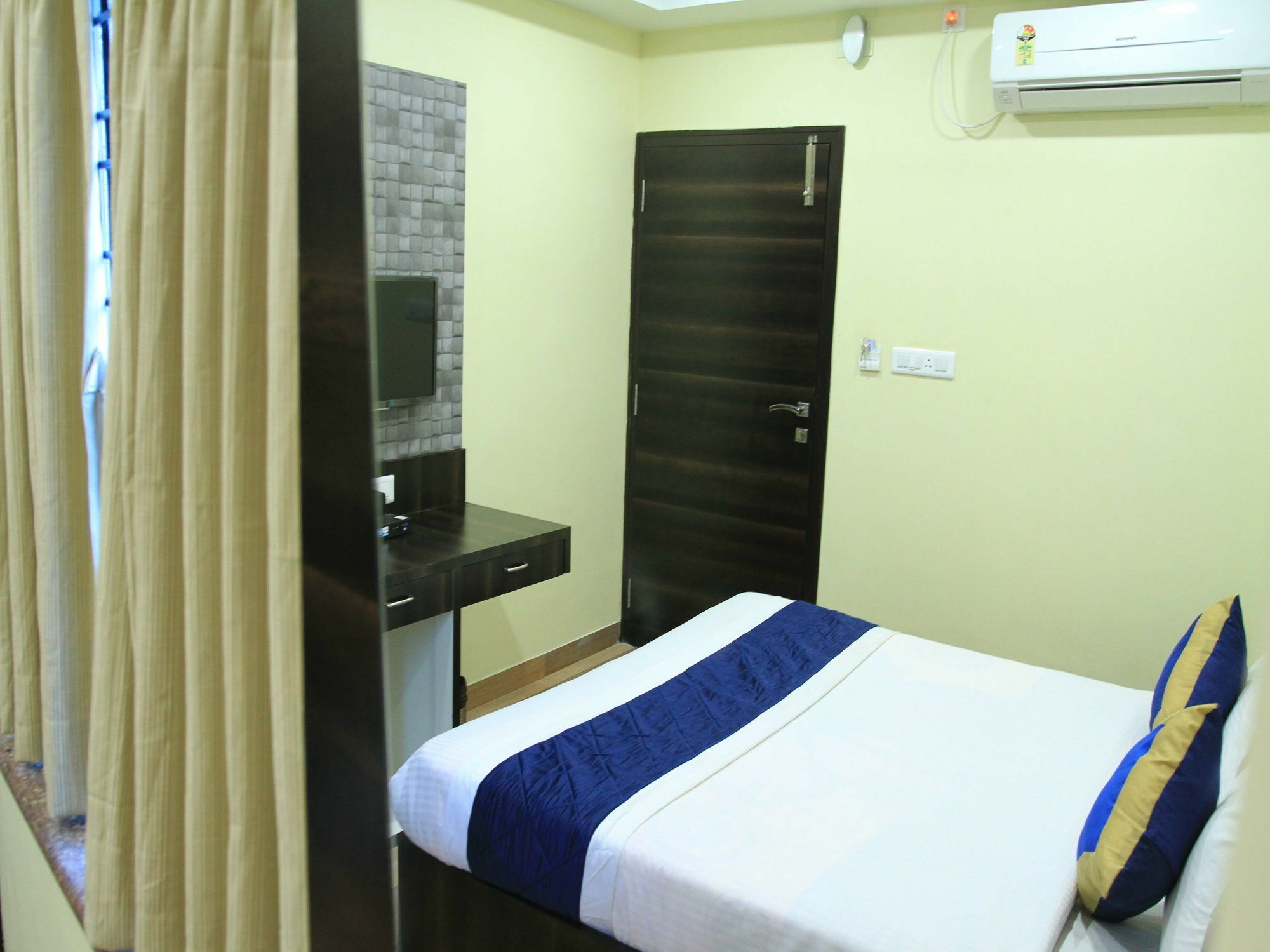Oyo 7790 Hotel Royal Height Kolkata Eksteriør bilde